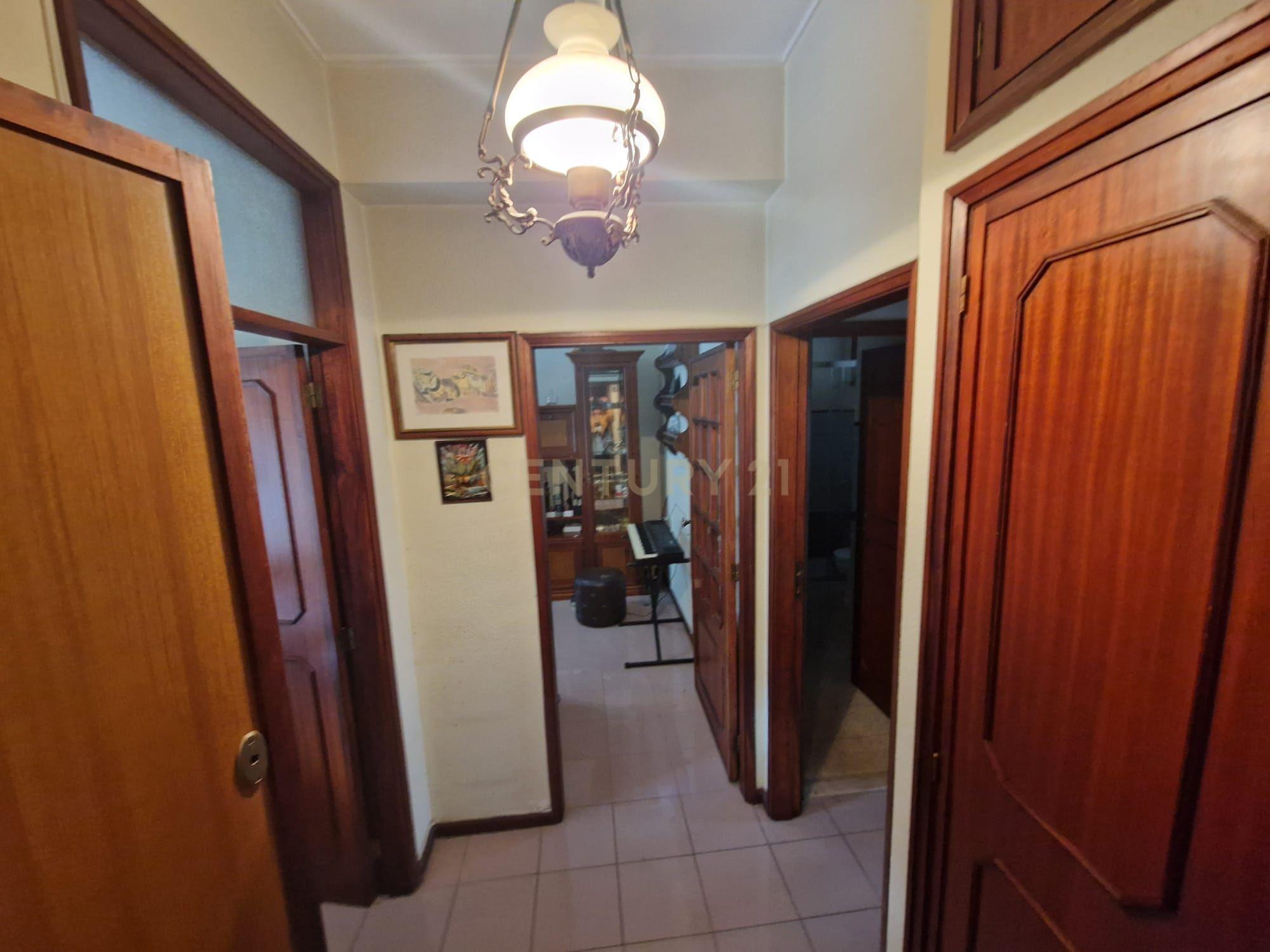 Apartamento T3 em Espinho com Vista e Proximidade à Praia - Image 34